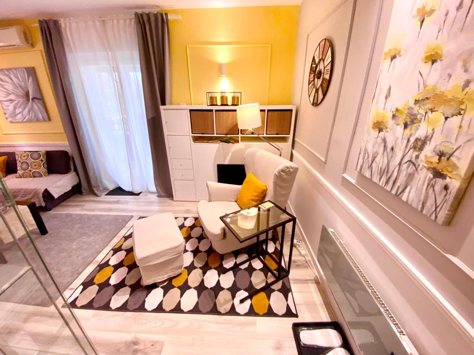 Avala Sunset Apartments ベオグラード エクステリア 写真